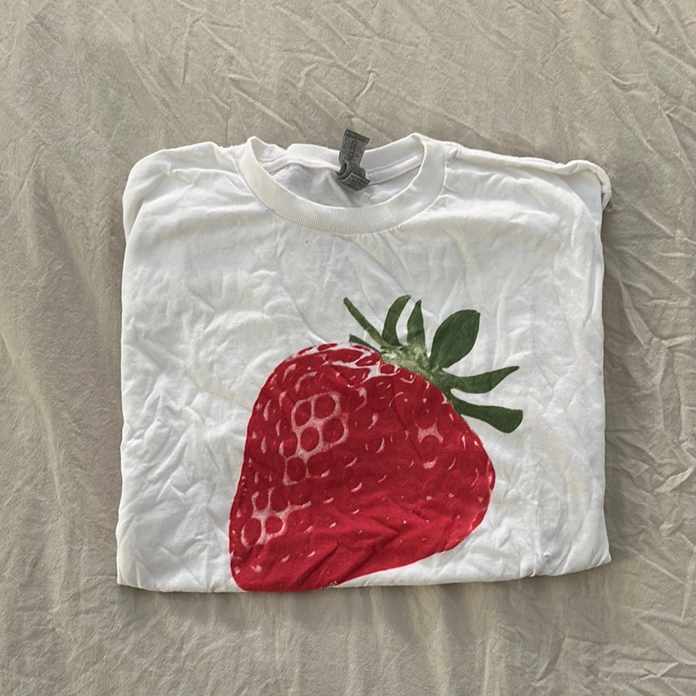 In Print We Trust baby tee- Strawberry